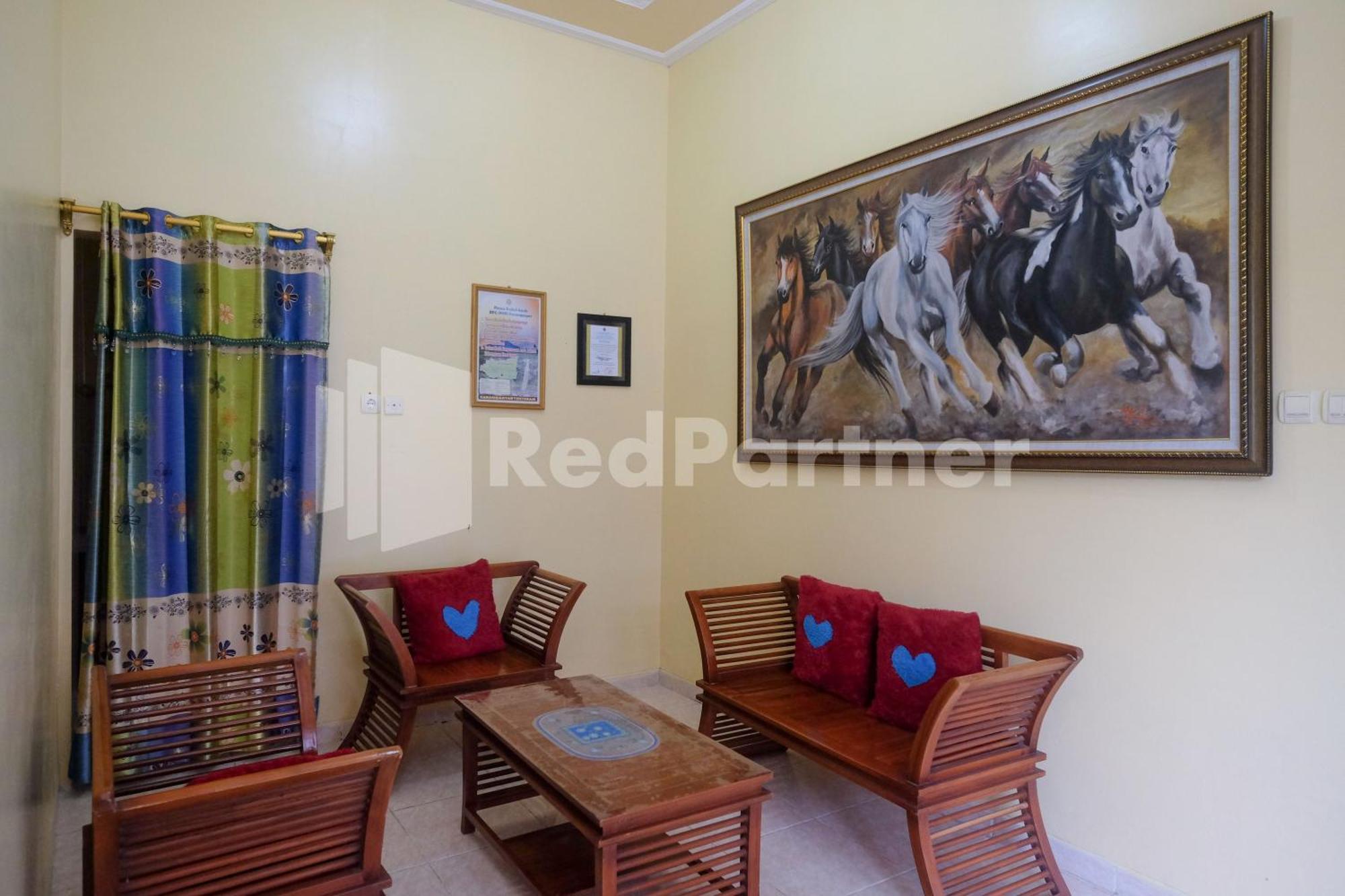 Giri Mulyo B Near Grojogan Sewu Mitra Reddoorz 2* Tawangmangu