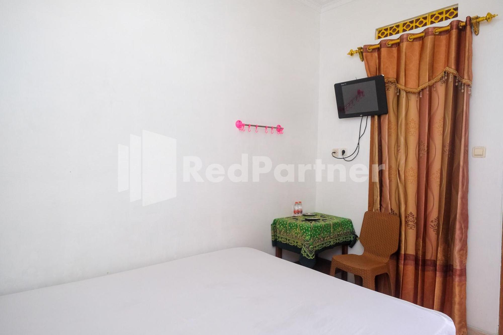 Hotel Giri Mulyo B Near Grojogan Sewu Mitra Reddoorz Tawangmangu